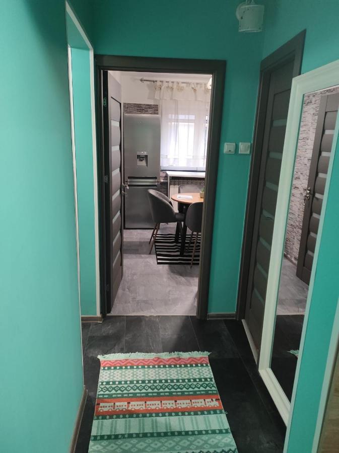 Private Room Near 3 Min Metrou Crangasi, 40 M2 Bucarest Esterno foto