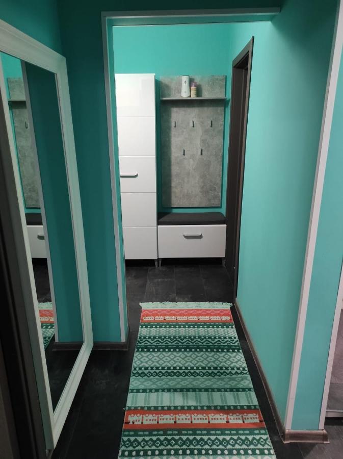 Private Room Near 3 Min Metrou Crangasi, 40 M2 Bucarest Esterno foto